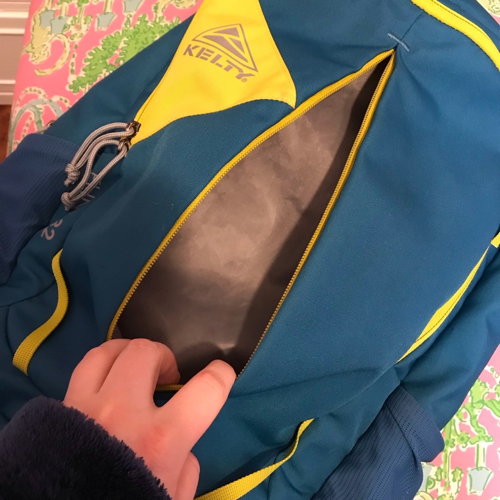 Kelty Flint 32L Backpack in teal and lime green - Picture 7 of 14